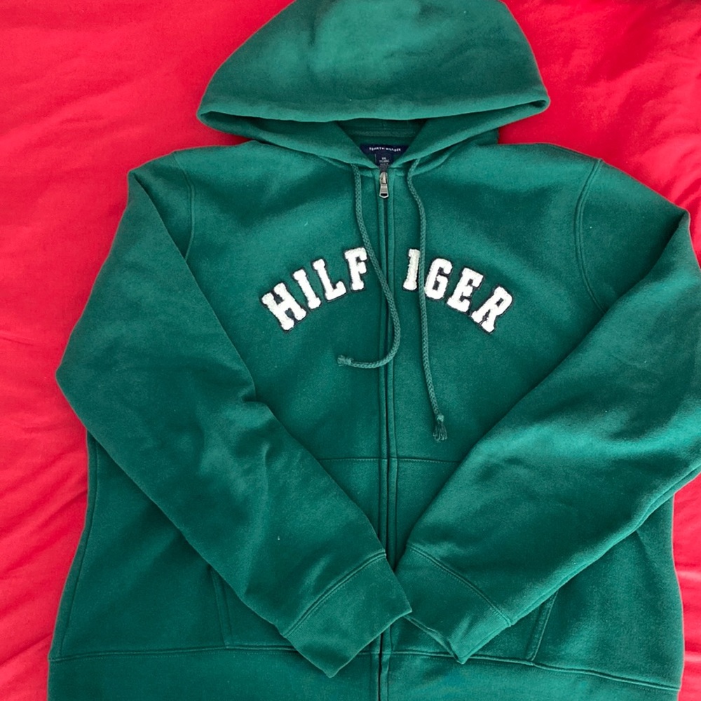 EUC Tommy Hilfiger zip up sweater hoodie